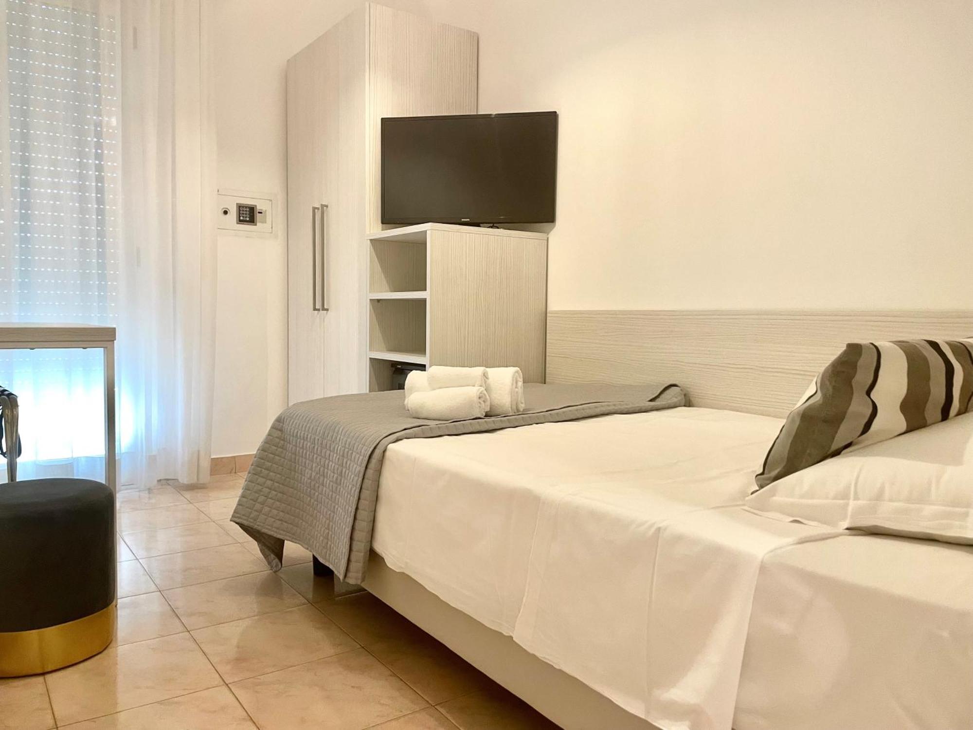 Hotel Maestri Риччоне Экстерьер фото