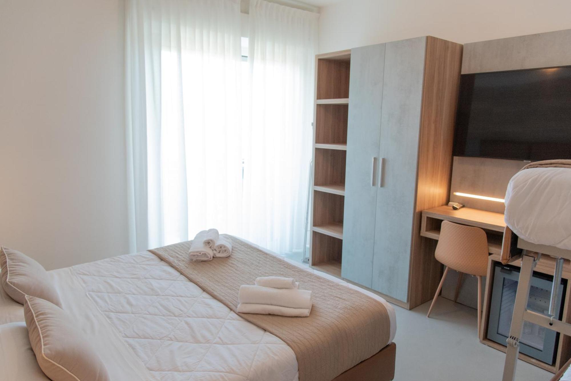 Hotel Maestri Риччоне Экстерьер фото