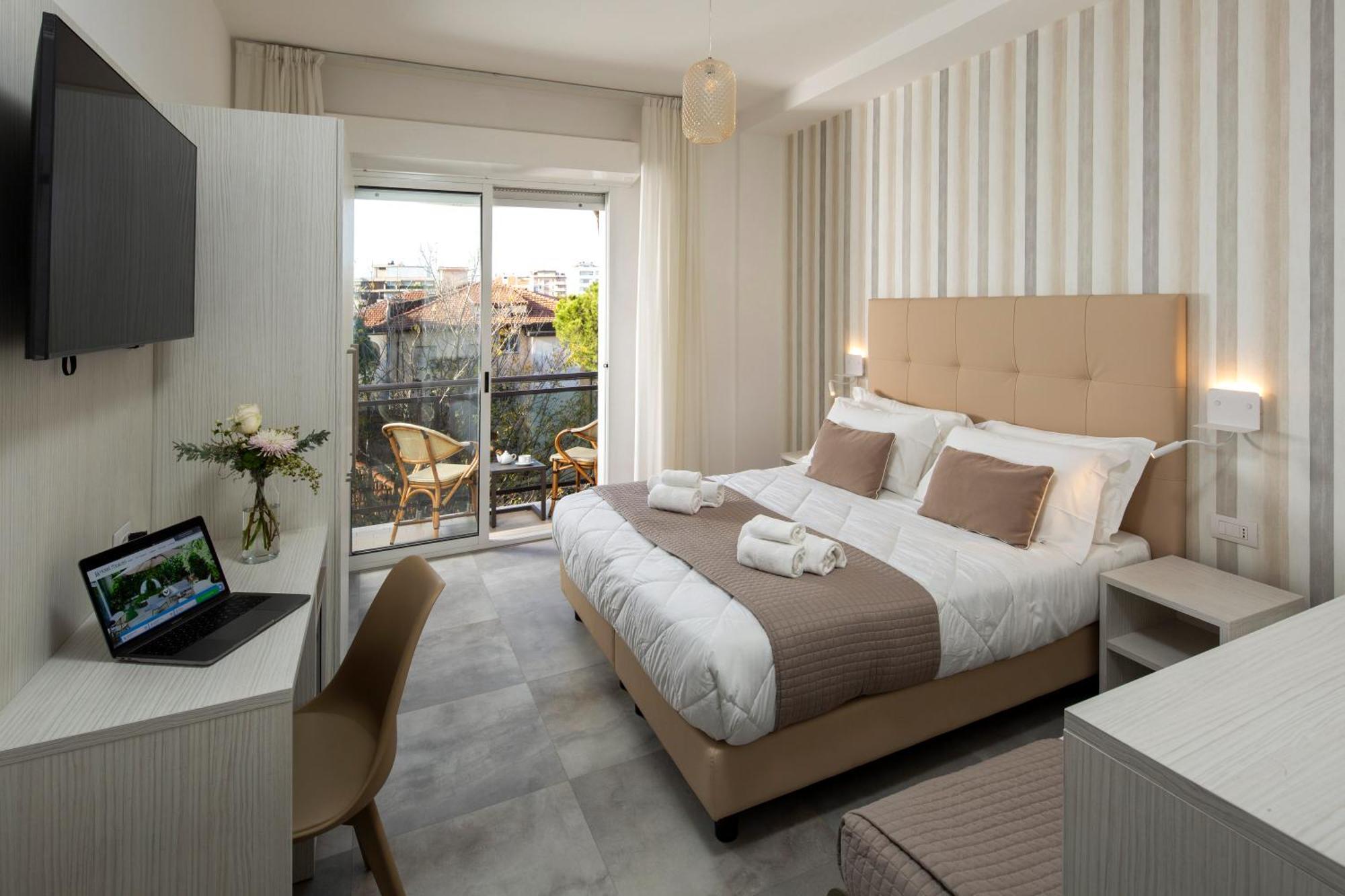 Hotel Maestri Риччоне Экстерьер фото