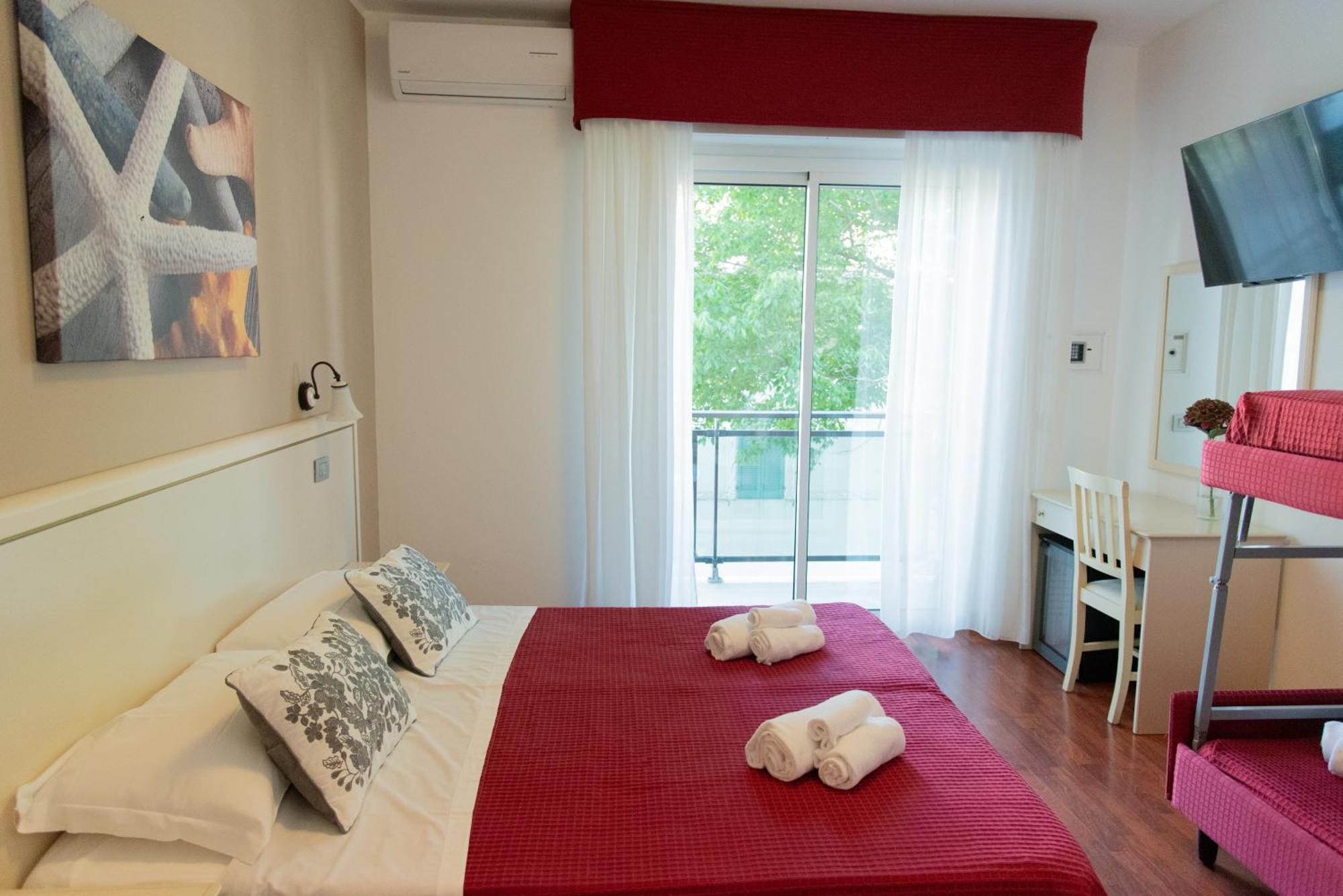 Hotel Maestri Риччоне Экстерьер фото