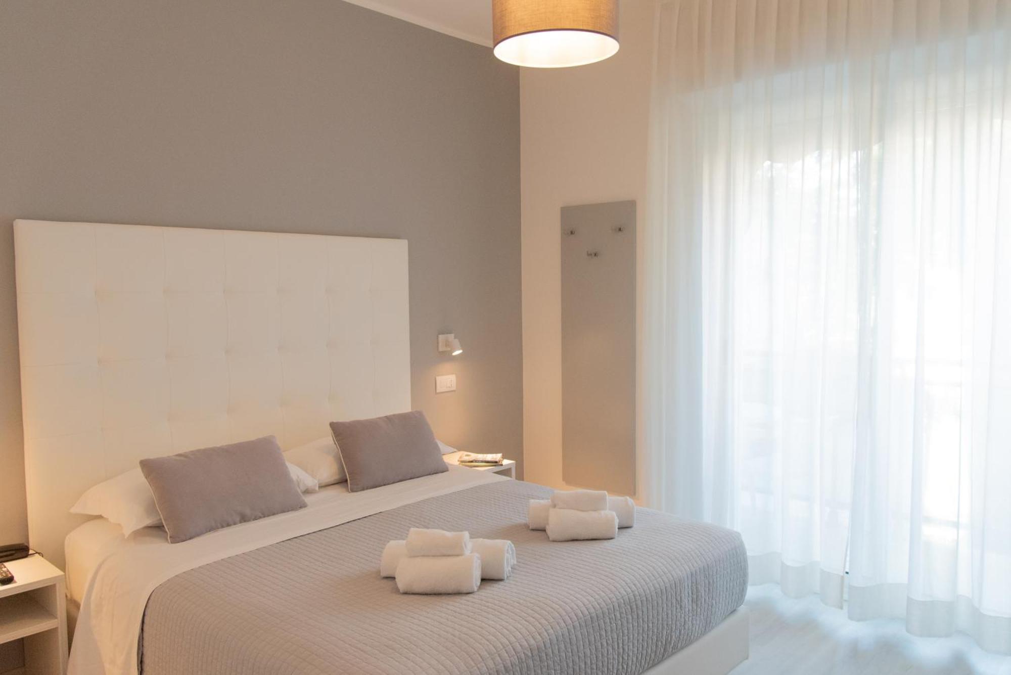Hotel Maestri Риччоне Экстерьер фото