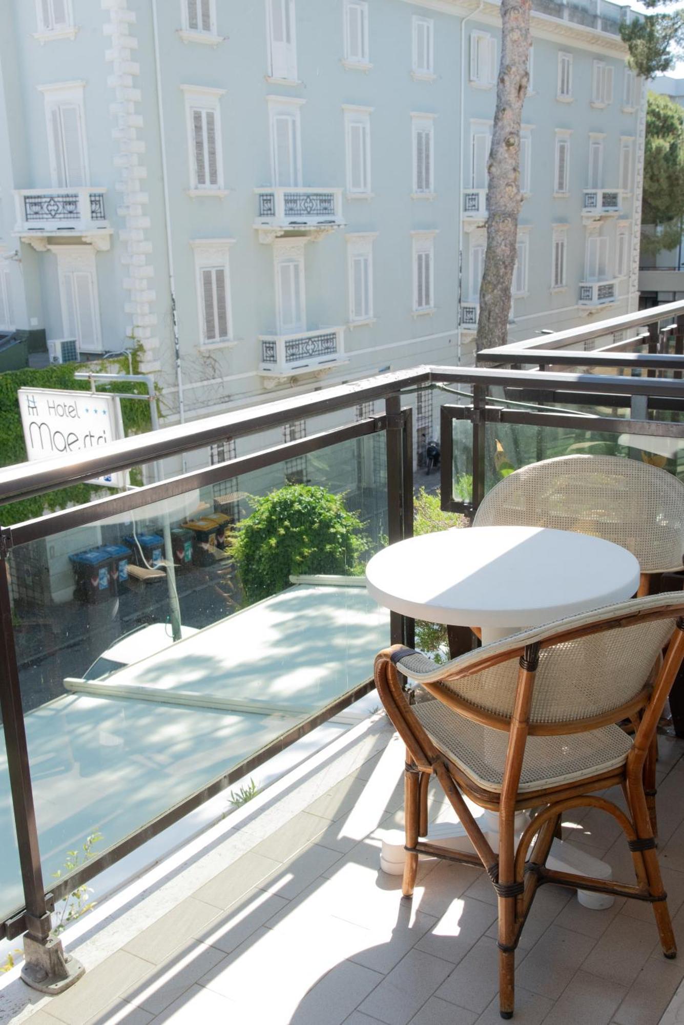 Hotel Maestri Риччоне Экстерьер фото