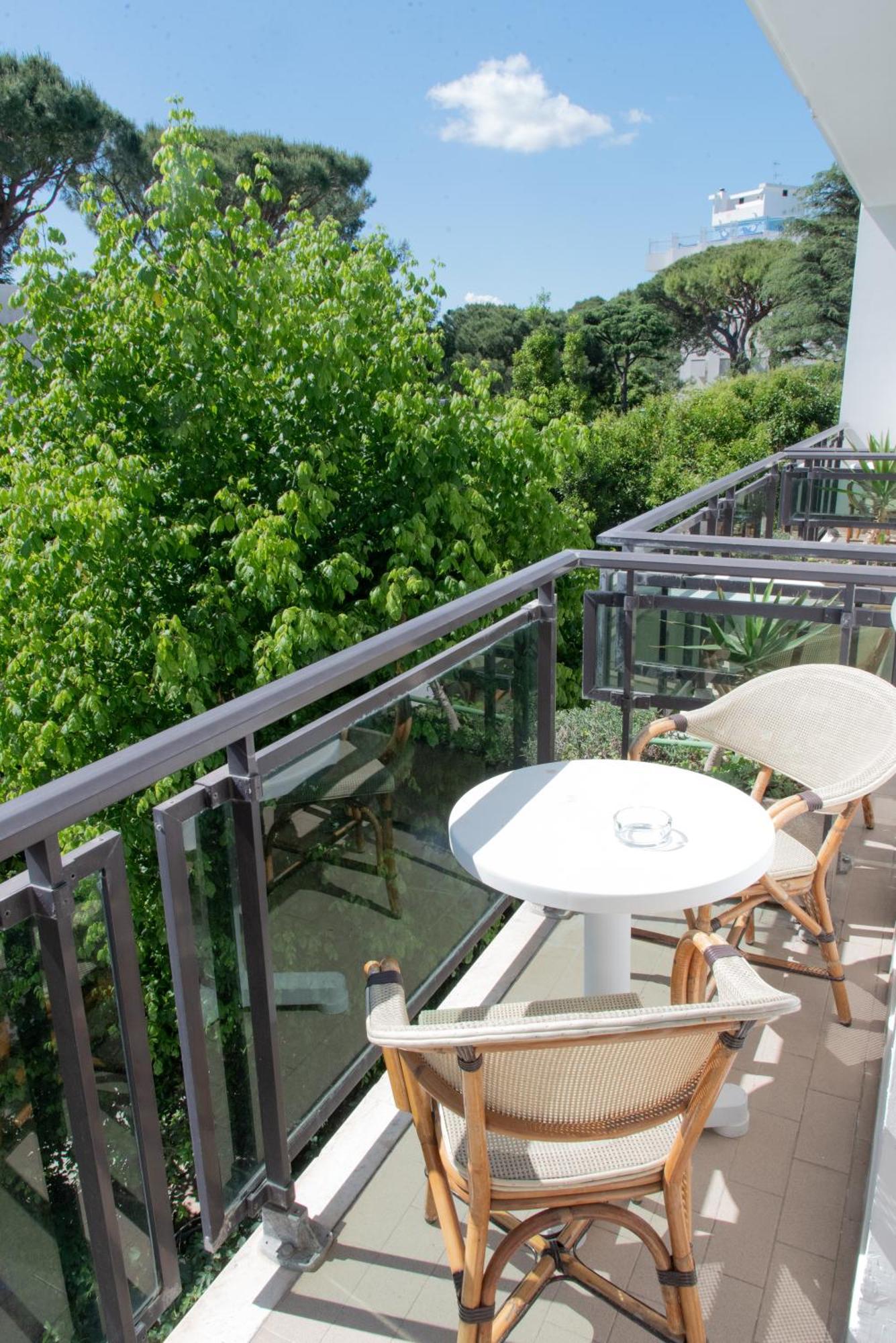 Hotel Maestri Риччоне Экстерьер фото